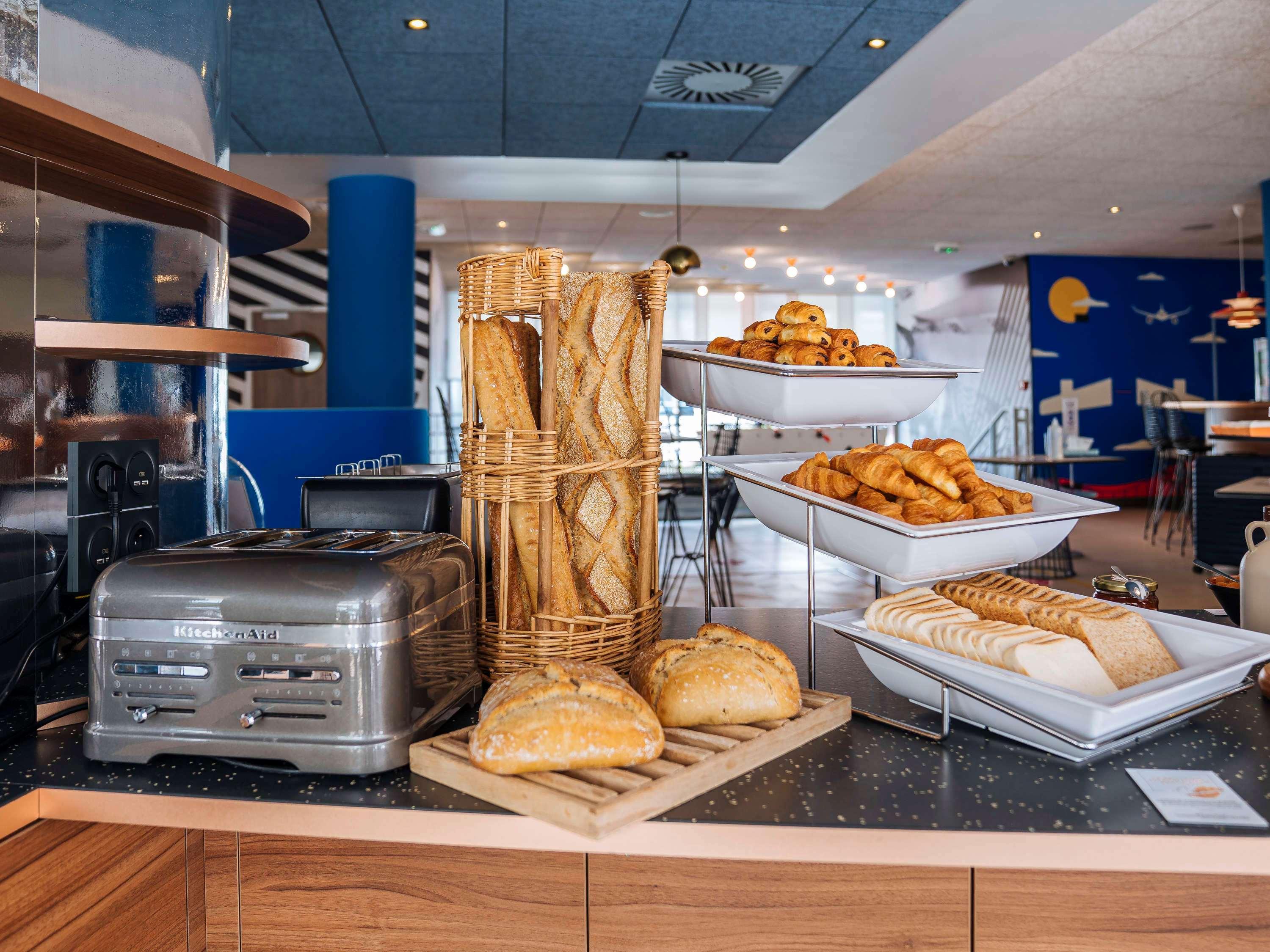 Ibis Styles Nice Aeroport Arenas Екстериор снимка